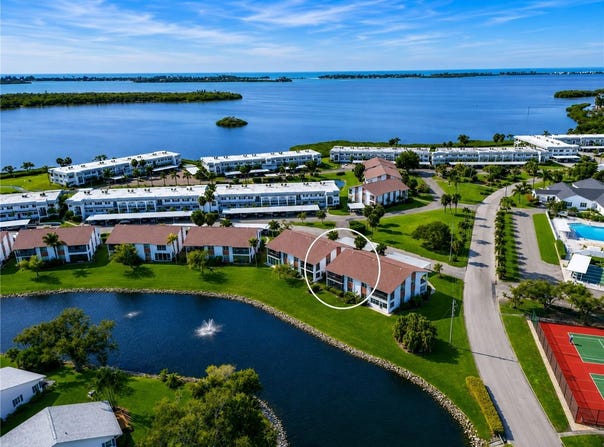 4853 INDEPENDENCE Drive, BRADENTON, FL 34210