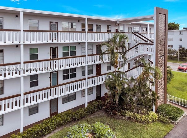4052 Harwood E, Deerfield Beach, FL 33442