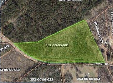 Ranch Road, Laurens, SC 29360