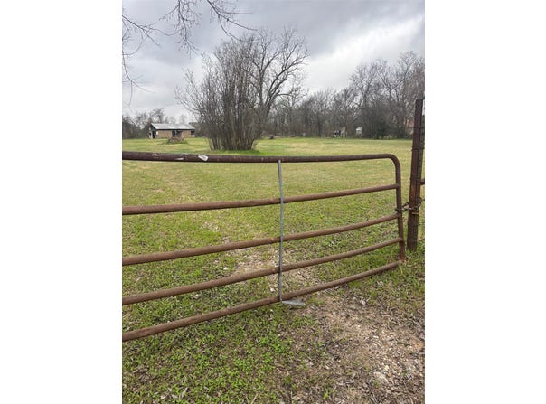 4111 S 3rd Street, Waco, TX 76706