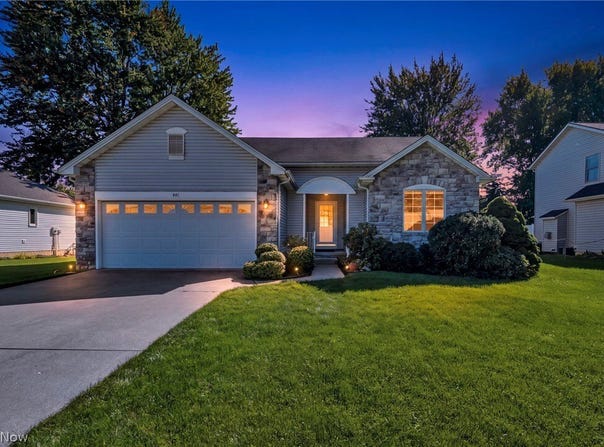 441 PEMBERTON DRIVE, ELYRIA, OH 44035