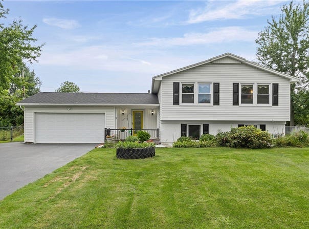 9 Chiswick Circle, Rochester, NY 14624