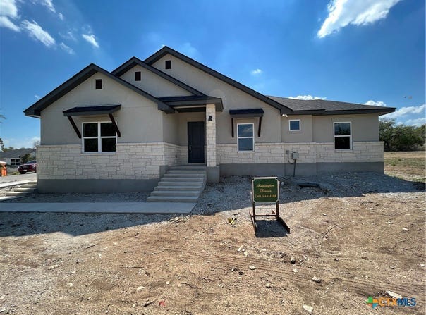 120 S Calvin Barrett, Blanco, TX 78606