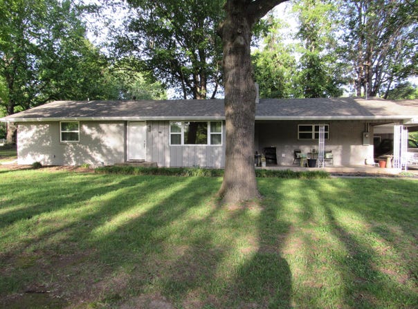 1101 13th Street, Monett, MO 65708