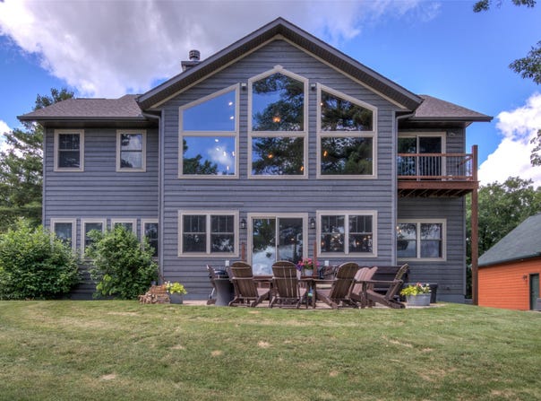 2746 27th Avenue, Mikana, WI 54857