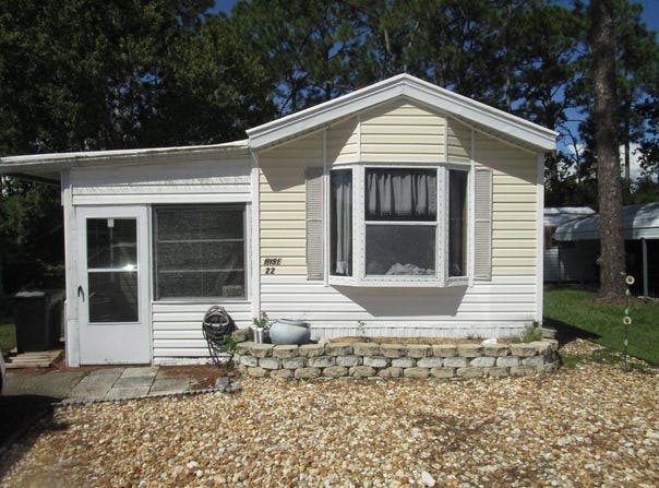 22 Woods N Water Dr, Mount Dora, FL 32757