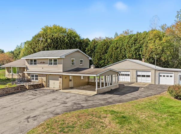 184 River Road, Peru, NY 12972