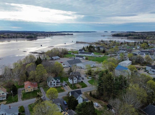 22 Bridge Street, Milbridge, ME 04658