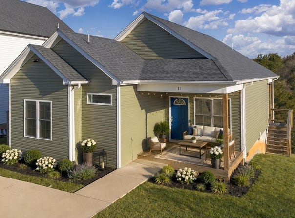 71 Triple Crown, Lexington, VA 24450