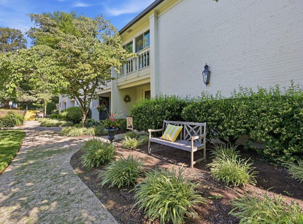 395 Redding Road, Lexington, KY 40517