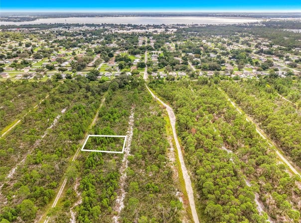 443 PARROT Avenue, SEBRING, FL 33870