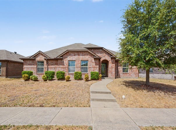 2126 Fair Weather Drive, Lancaster, TX 75146