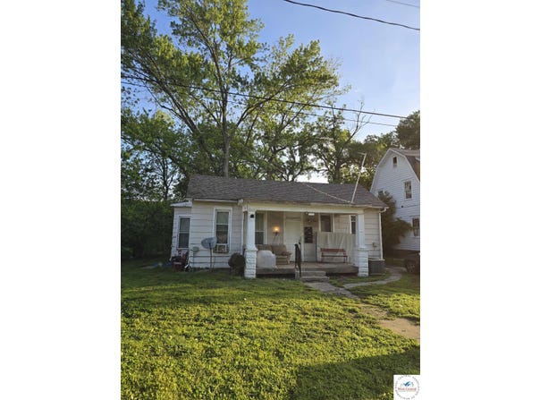 305 E Jefferson Street, Clinton, MO 64735