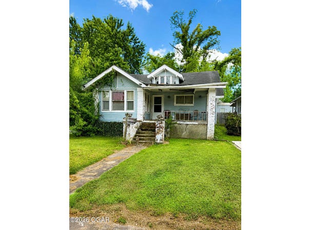 335 E 10th Street, Baxter Springs, KS 66713