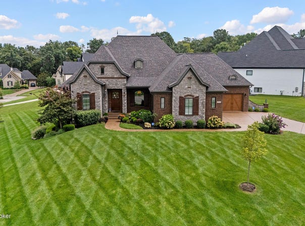 18101 Bellavista Pl, Louisville, KY 40245