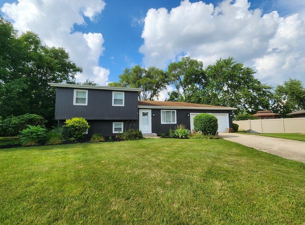 2412 Durness Court, Crest Hill, IL 60403