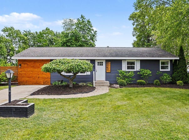 823 W Merchant Street, New Buffalo, MI 49117