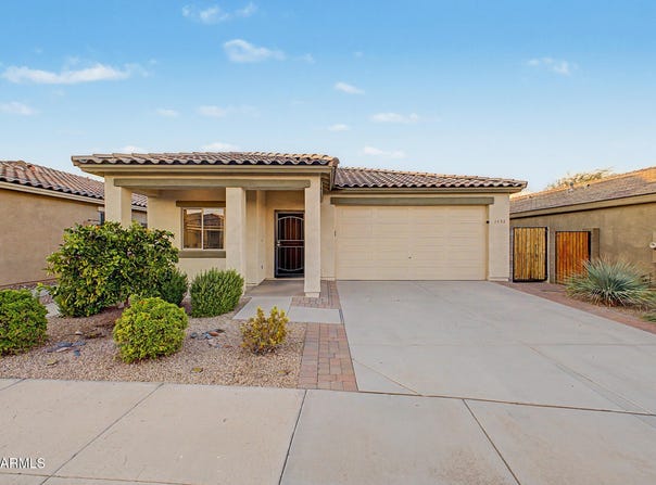 1692 E 16th Avenue, Apache Junction, AZ 85119