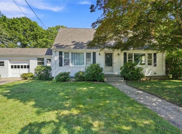 12 Rollins Road, Warwick, RI 02889