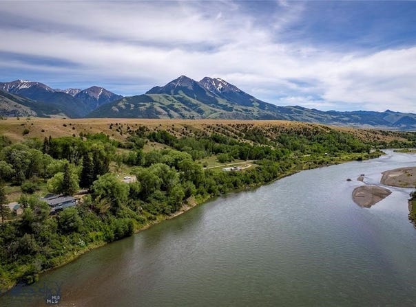 1005 E River Road, Emigrant, MT 59027
