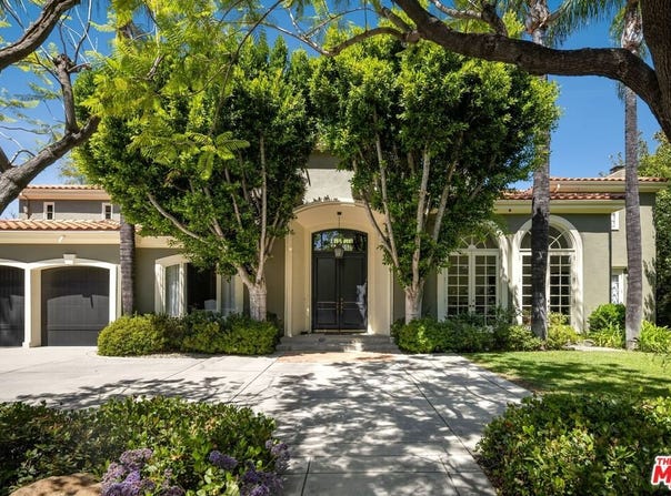 5425 Encino Ave, Encino, CA 91316