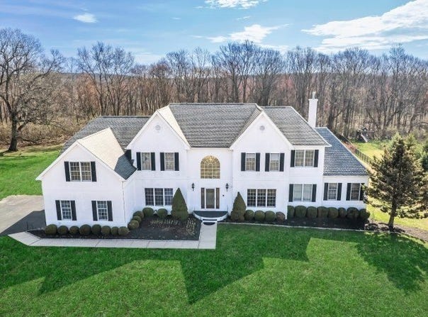 16 Southwind Dr, Mount Olive Twp., NJ 07836-9734