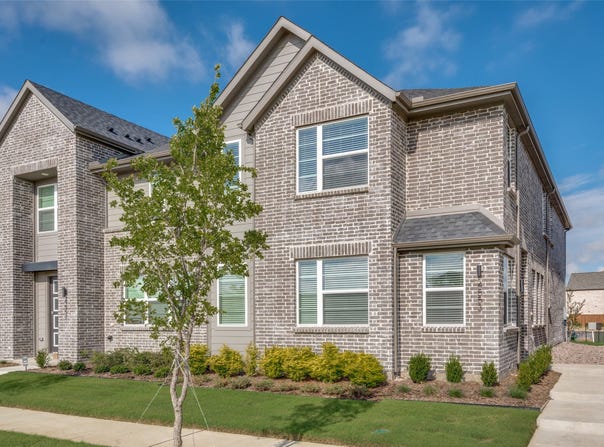 4553 Lamplights Drive, Celina, TX 75078