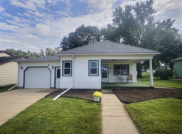 335 Fourth St SE, Primghar, IA 51245