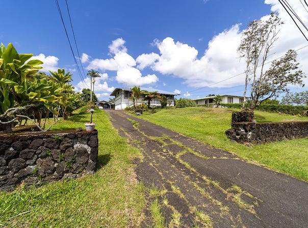 450 POHAKULANI ST, Hilo, HI 96720