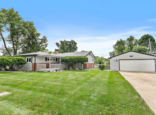 435 Kingman Lane, Hoffman Estates, IL 60169