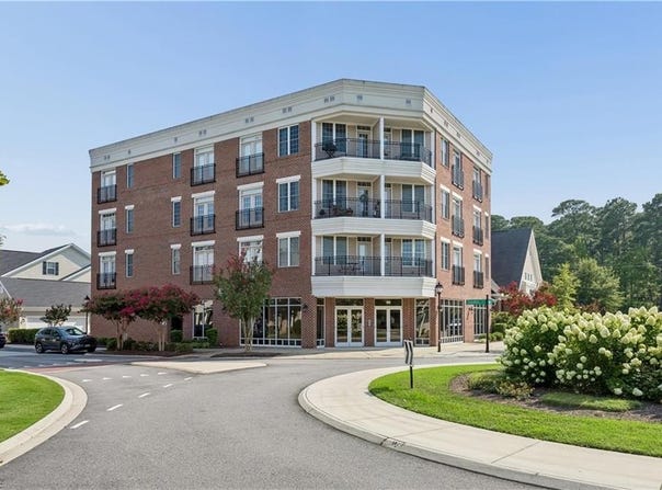 100 Laydon Way, Yorktown, VA 23692