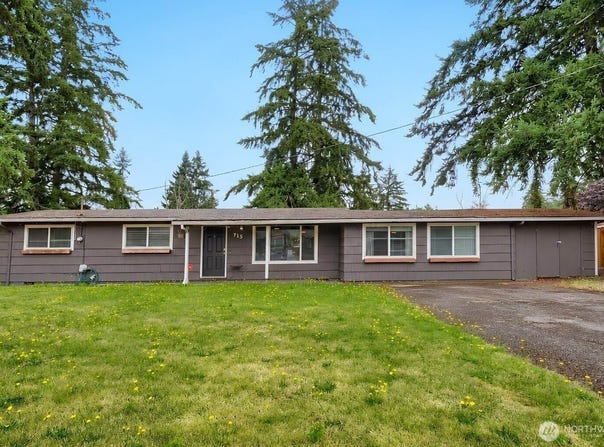 715 Johns Rd E, Parkland, WA 98445