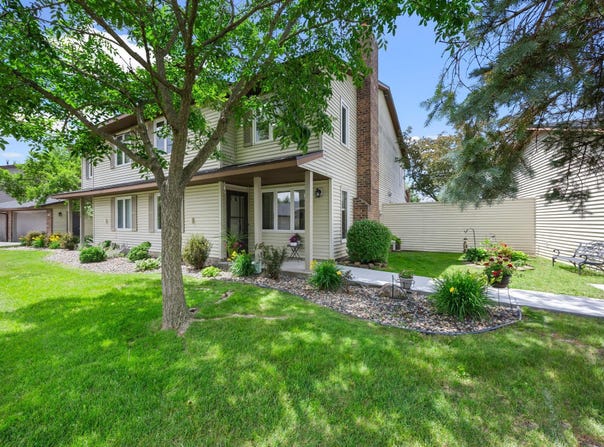 4701 Osage Point, Eagan, MN 55122