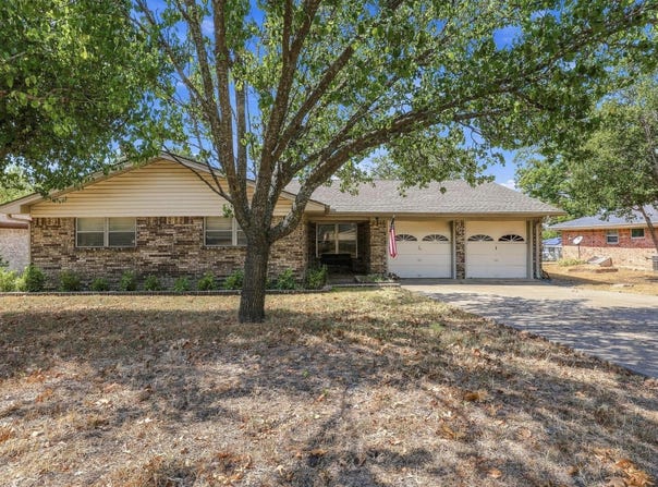 928 Maple Street, Howe, TX 75459