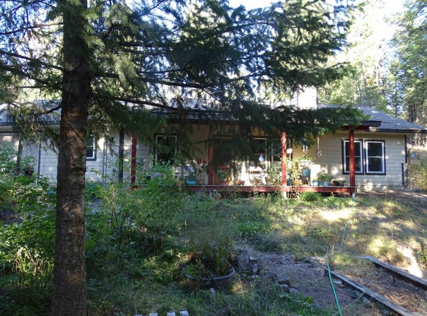 239 Bear Track Ln, Athol, ID 83801-9216