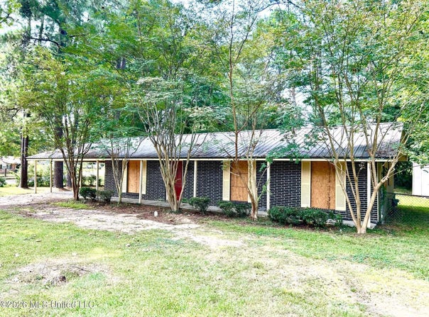 3065 Suncrest Drive, Jackson, MS 39212