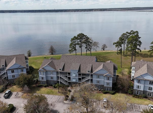 1130 Bridge View Lane, Summerton, SC 29148