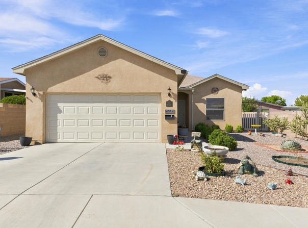 308 Sunrise Bluffs Drive, Belen, NM 87002