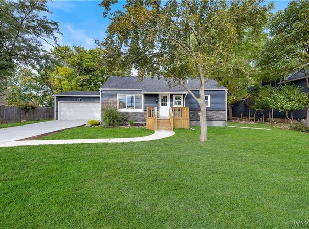 180 Summit Avenue, Orchard Park, NY 14127