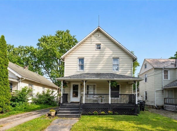 637 Dewey Avenue, Elyria, OH 44035