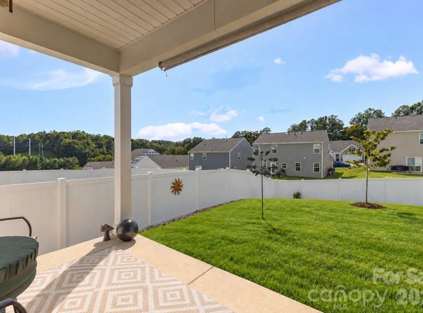3865 Maxwell Henry Lane NW, Conover, NC 28613