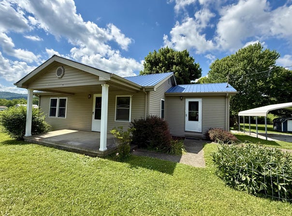 276 Evergreen Road, Flat Lick, KY 40935
