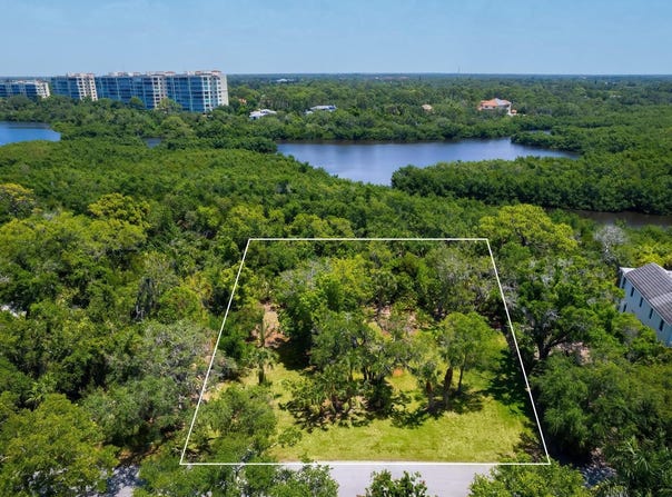 216 OSPREY POINT Drive, OSPREY, FL 34229