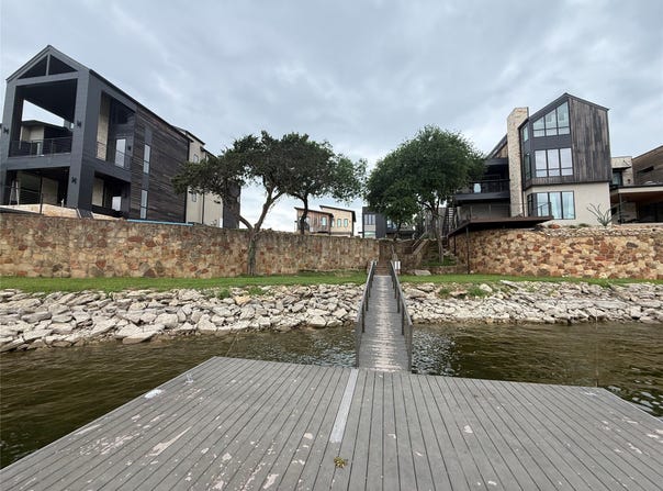 11 Breakwater Bend, Graford, TX 76449