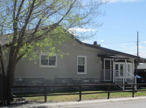 1210 6TH STREET, Gering, NE 69341