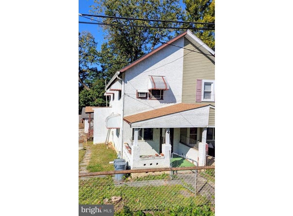 4 HILLTOP RD, MEDIA, PA 19063
