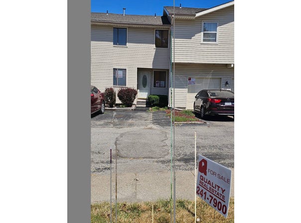 6118 E 127th Street, Grandview, MO 64030