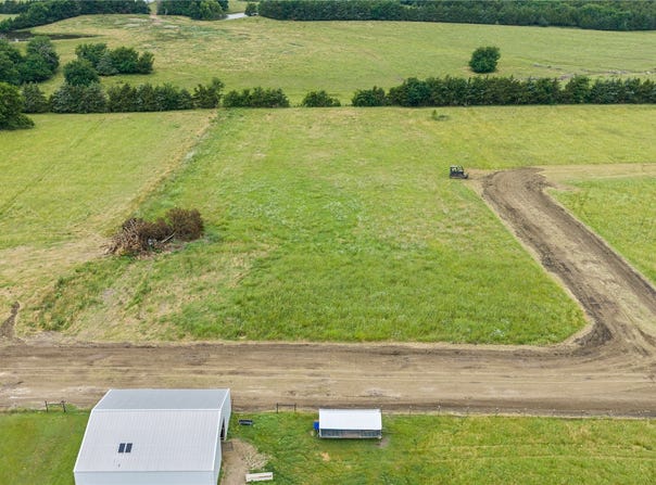 127 PR 33267, Sumner, TX 75486