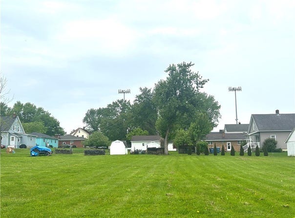 Jackson Street, Hubbard, OH 44425