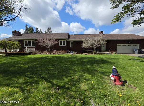 131 Lake Quinn Road, Waymart, PA 18472